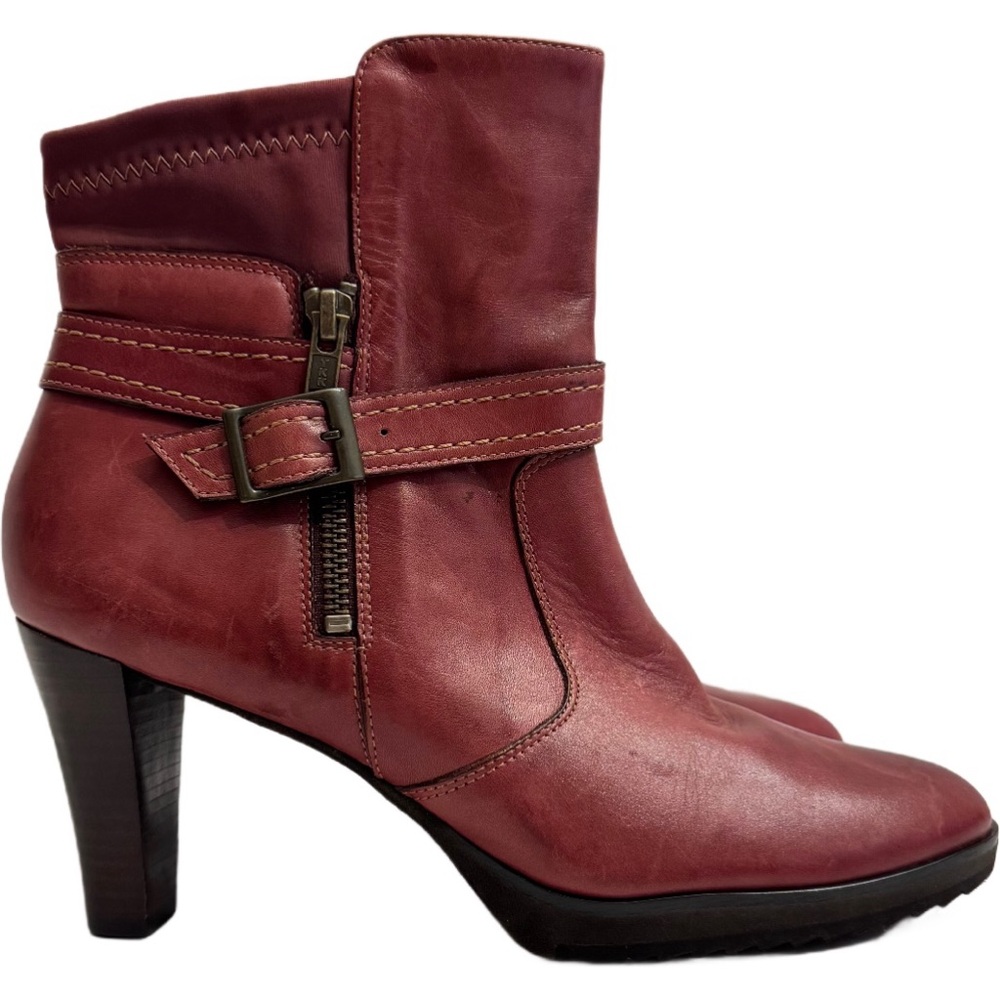 Walking Cradles Red Leather Side Zip Women’s Ankle Boots Buckle Heel Size 8.5